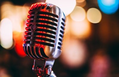 88吃瓜：某知名歌手演唱会假唱被实锤，观众现场录音曝光