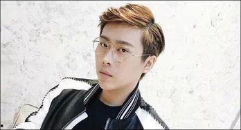 吃瓜卢本伟,揭秘电竞一哥的瓜田传奇